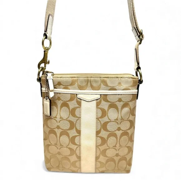 🥥 Authentic Coach Signature Cream/Beige Crossbody Bag - Picture 1 of 9